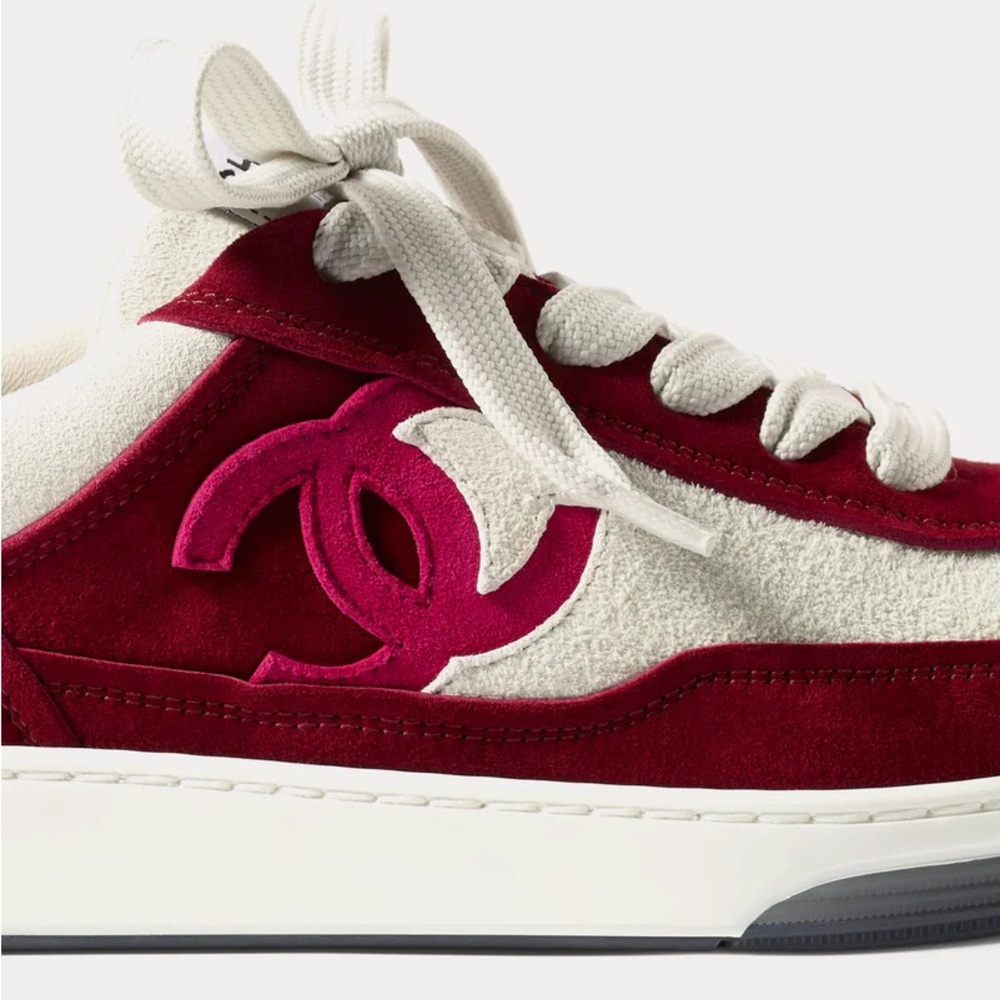 Chanel 23P Burgundy Suede White CC Logo Flat Lace Up Runner Trainer Sneaker - Picture 3 of 4